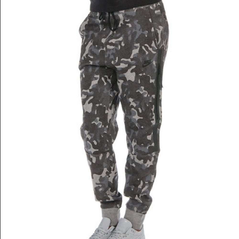 Nike Tech Fleece Camo Joggers